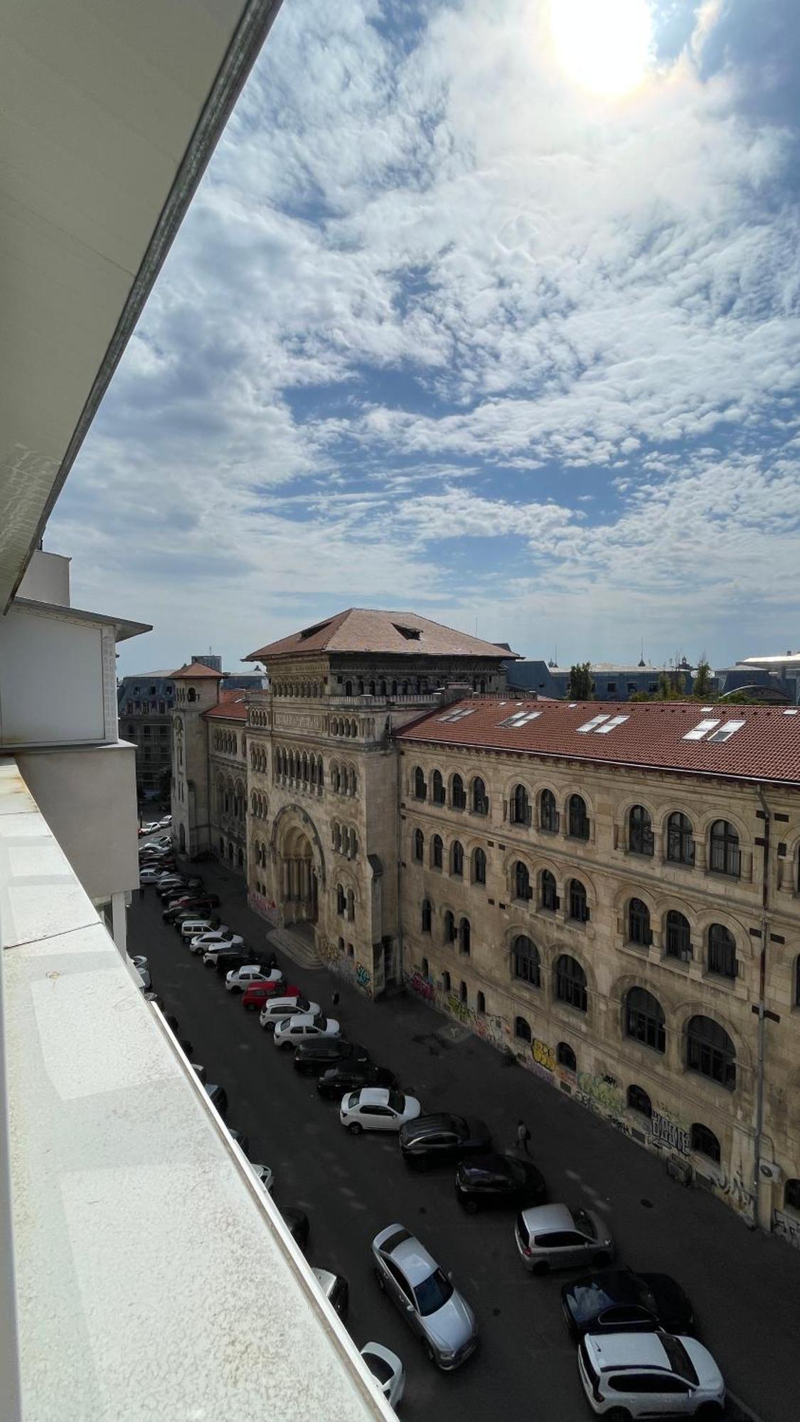 Terrace Balcony Downtown Delight Old Town Oasis City Center Universitate Square Old Town Бухарест Экстерьер фото
